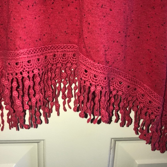 Red/Coral crop top w/ Embroidery - Picture 2 of 3